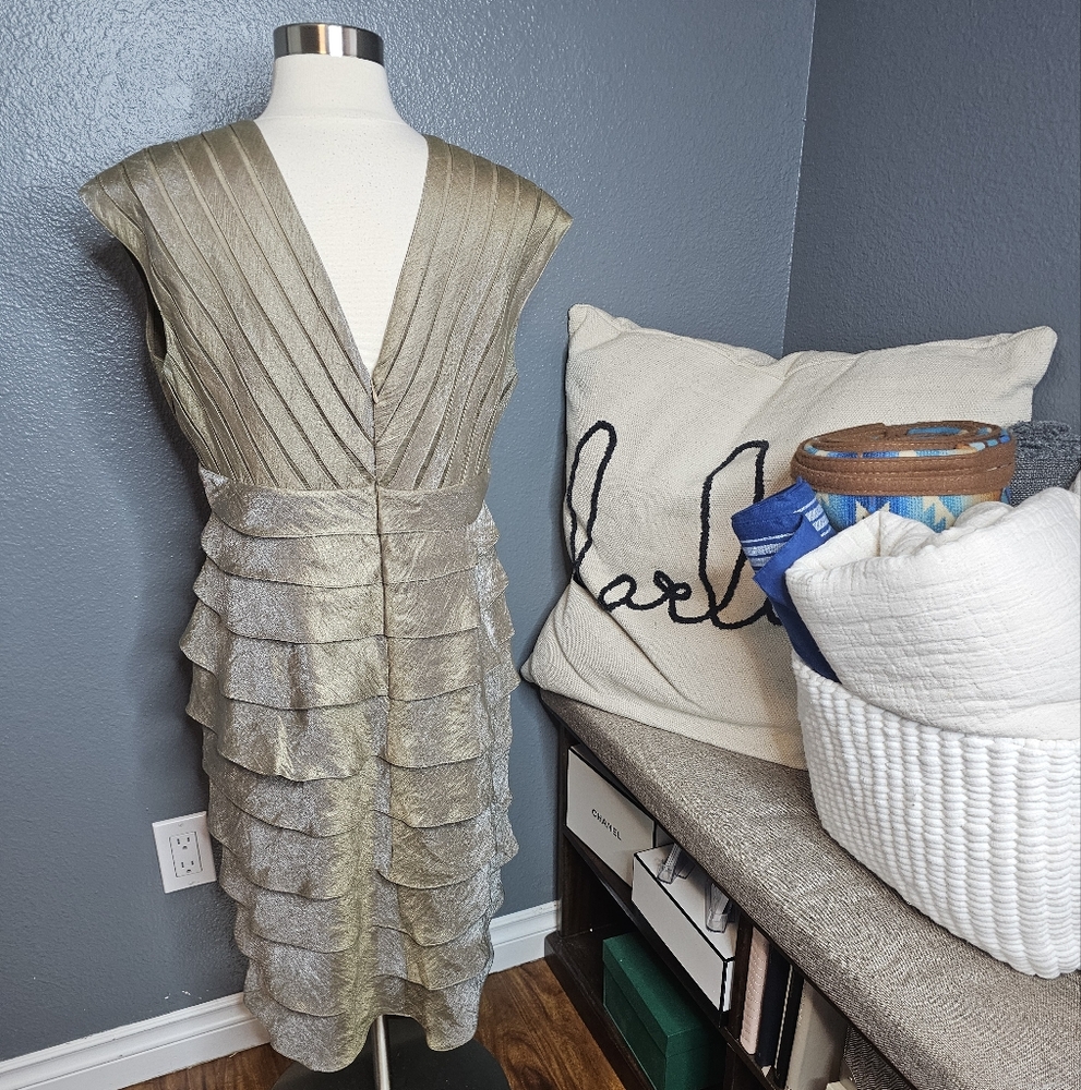 Adrianna Papell gold ruffled party dress size 14 - Picture 3 of 5